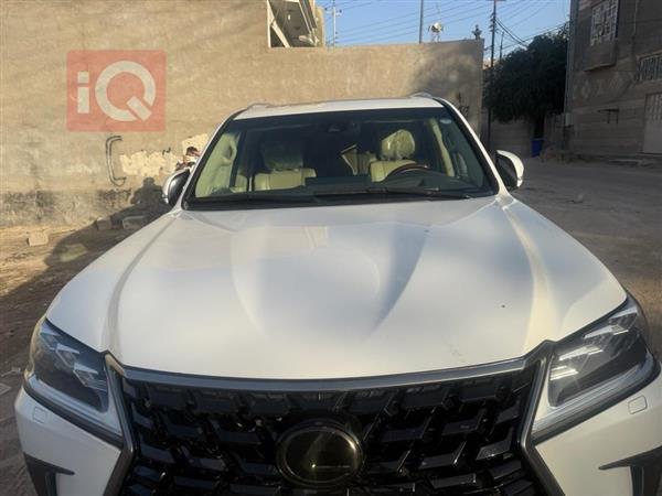 Lexus LX 2017 for sale in Iraq - Basra